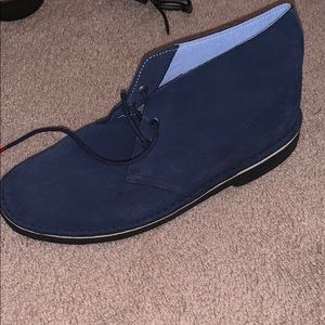 Blue dress shoes